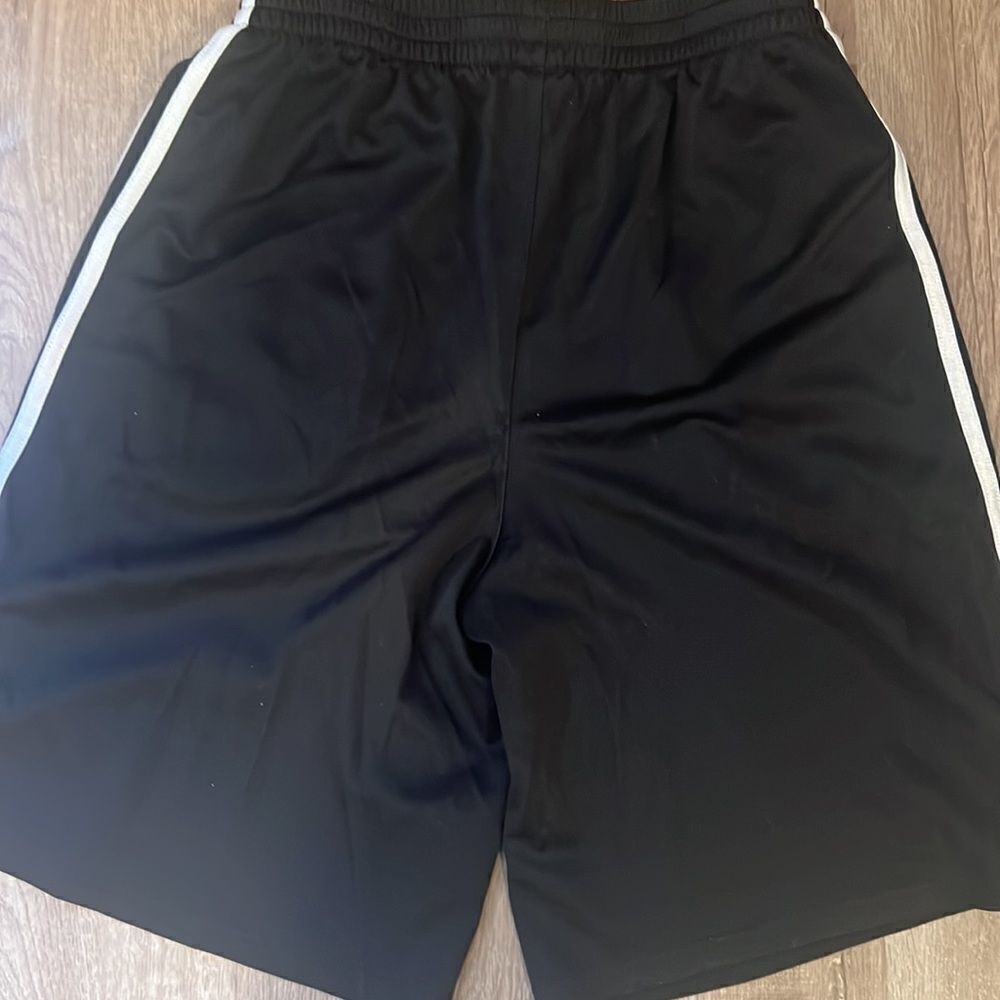 Adidas short  - Picture 6 of 6